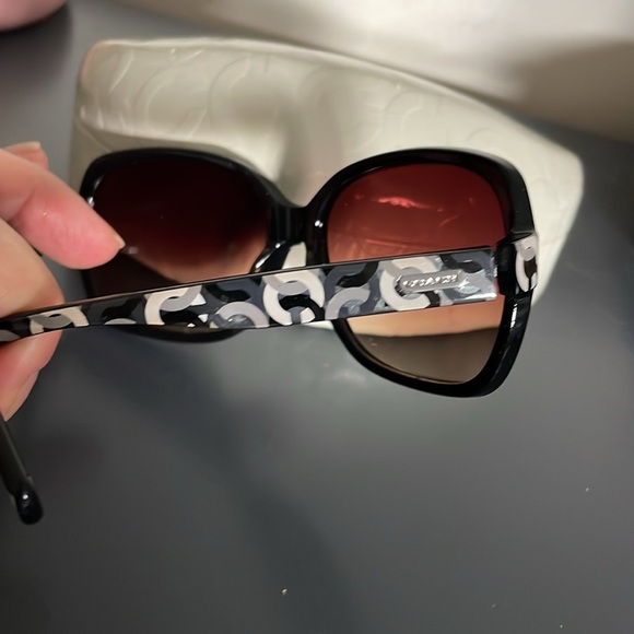 Coach Sunglasses - Picture 3 of 6